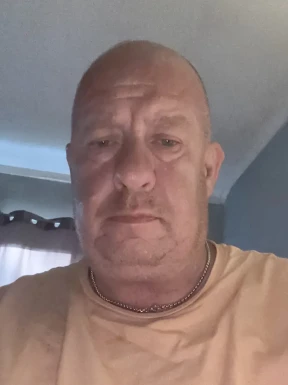 English men looking for love