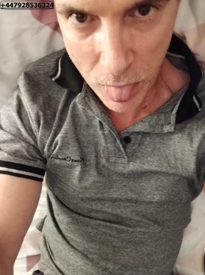 English men looking for love