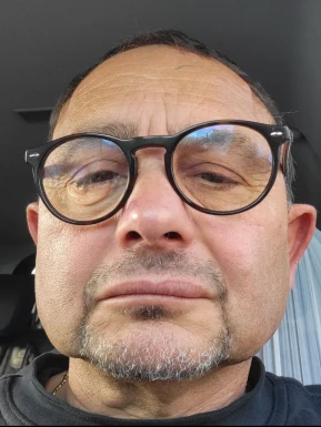 French men looking for love