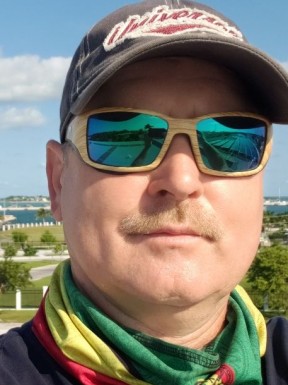 American men looking for love